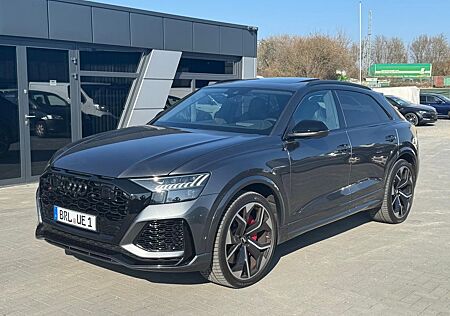 Audi RS Q8 4.0 TFSI quattro PANO/MEMORY/KEYLESS