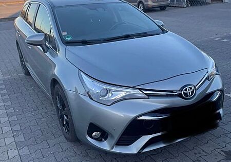 Toyota Avensis 2,0-l-D-4D Comfort Touring Sports Co...