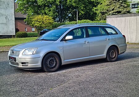 Toyota Avensis Kombi 2.0 Sol Automatik