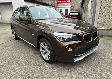 BMW X1 sDrive 20d X Line Panorama Glasdach