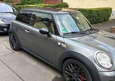 Mini John Cooper Works TÜV und Fahrwerk neu