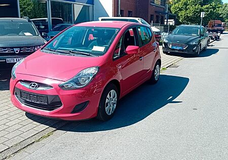Hyundai ix20 FIFA Edition "1.Hand,Tüv neu,Klima,PDC "