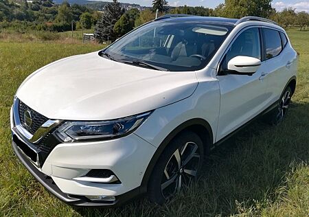 Nissan Qashqai 1.2 DIG-T Tekna + SafetySh + Bose + Pano