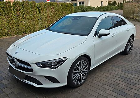 Mercedes-Benz CLA 180 -