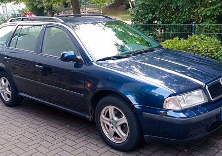 Skoda Octavia Combi TÜV bis 02/2026