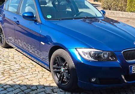 BMW 318i -