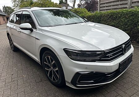 VW Passat Variant Volkswagen 1.4 TSI DSG GTE Pano AHK LED Nav