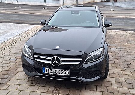 Mercedes-Benz 220 T Blue Tec d (205/204)