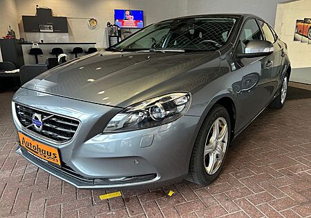 Volvo V40 Kinetic aus 1er Hand