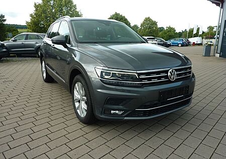 VW Tiguan Volkswagen Highline / 4Motion/AHK/Navi/LED