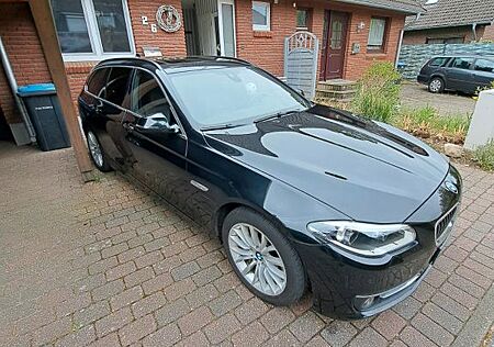 BMW 525d xDrive Touring A Luxury Line Luxury Line