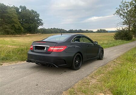 Mercedes-Benz E 220 Coupé CDI BlueEFFICIENCY ELEGANC...