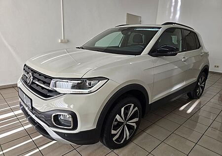 VW T-Cross Volkswagen Active DSG LED Navi Virtual Kamera 17"