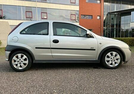 Opel Corsa 1.4 16V Sport Sport