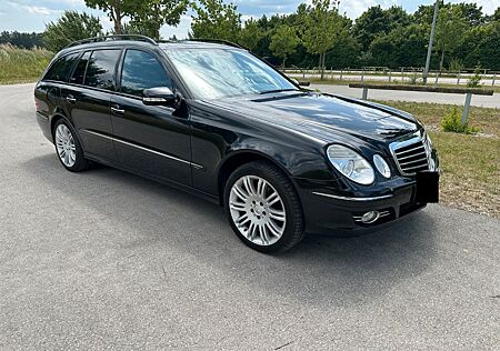 Mercedes-Benz E 320 CDI 4MATIC T AVANTGARDE 7 Sitzer