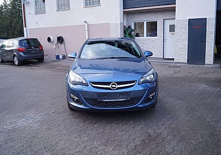 Opel Astra J Lim. 5-trg. Style Klimaauto SHZ PDC ALU