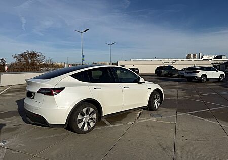 Tesla Model Y Long Range Dual Motor AWD Long Range