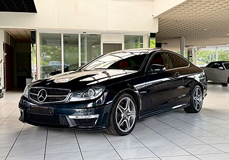Mercedes-Benz C 63 AMG , Deutsches Fahrzeug,Nachlackierungsfrei