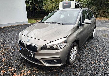 BMW 2er 220 Active Tourer 220i Luxury Line