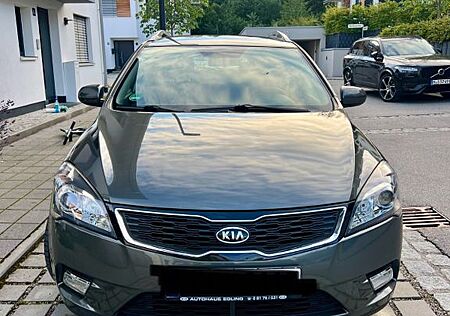 Kia Cee'd Sportswagon 1.6 GDI Vision Sportswagon...