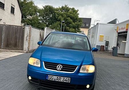 VW Touran Volkswagen 2.0 TDI 103kW DSG Highline Highline