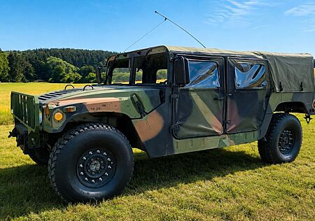 Hummer H1 Humvee M998