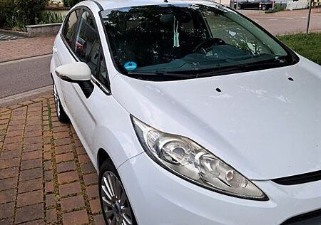 Ford Fiesta 1,4 Titanium Autom. Titanium