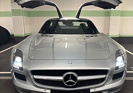 Mercedes-Benz SLS AMG 6.3 V8 Coupe