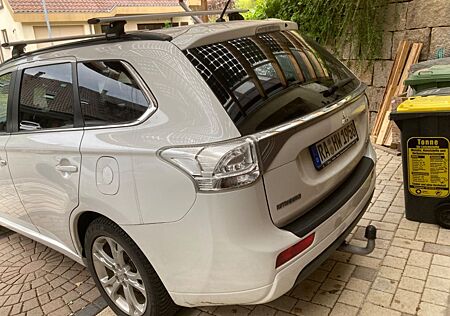 Mitsubishi Plug in Hybrid Outlander Plug-in Hybrid Outlander 2.0 TOP s 14.5