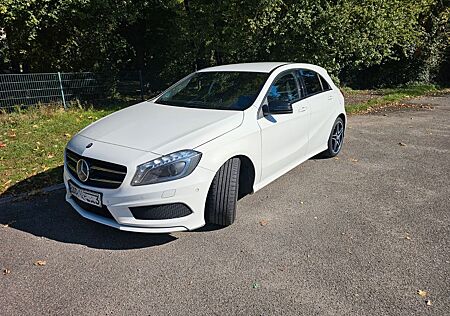 Mercedes-Benz A 180 AMG Line Top Zustand
