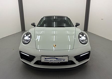 Porsche 992 GTS/Leichtbau Paket+Carbon Dach+PDCC Fahrwer