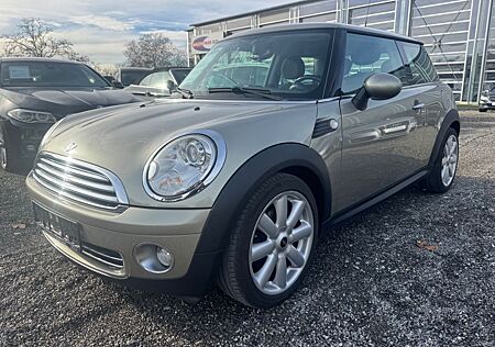 Mini ONE Pepper Automatik /LEDER/PDC/ALU/XENON/