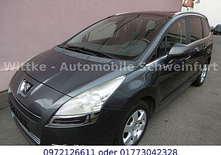 Peugeot 5008 1.6 Family 155 THP, AHK, Steuerkette neu