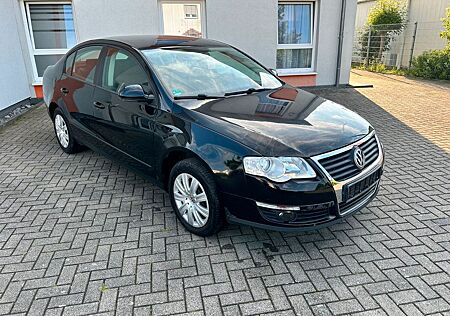 VW Passat Volkswagen Lim. Trendline