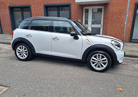 Mini Cooper Countryman *XENON*TEILLEDER*NAVI*PANORAMA*