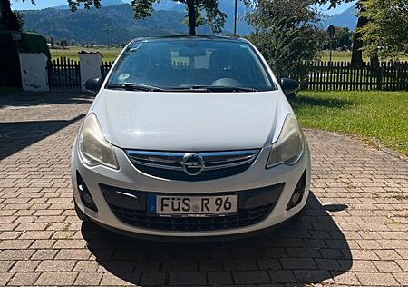 Opel Corsa 1.2 Color Edition