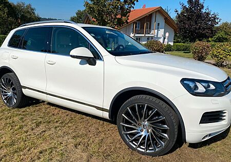 VW Touareg Volkswagen 4.2 V8 TDI Tiptronic -