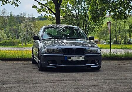 BMW 320i E46