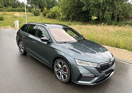 Skoda Octavia 2.0 TSI DSG RS COMBI RS mit AHK