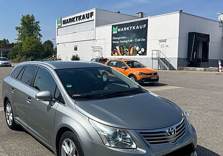 Toyota Avensis Combi Edition 2.2 D-4D Edition