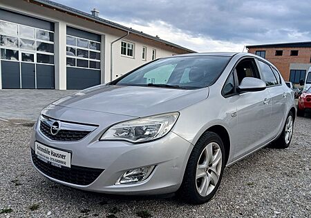 Opel Astra , Klima, Sitzheizung, PDC, 120 PS