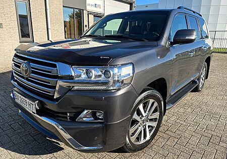 Toyota Land Cruiser V8 200 V8 + CAMERA 360