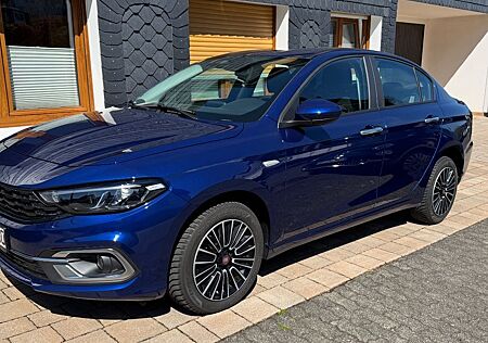 Fiat Tipo 1.6 Multijet URBAN 8fach bereift original!!