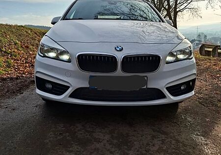 BMW 2er 220d Active Tourer Sport Line