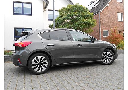Ford Focus 74kW Cool&Connect Insp. Navi, CarPlay