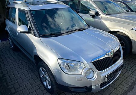 Skoda Yeti 2.0 TDI Elegance / Panorama / Leder