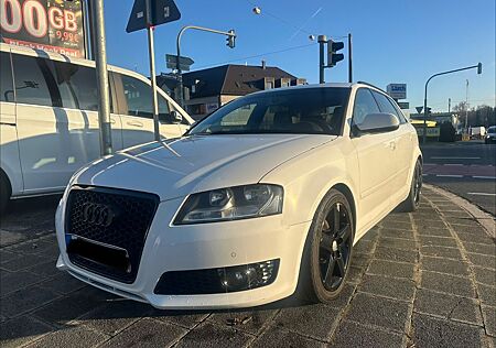 Audi A3 Sportback 1.8 TFSI Ambition*Navi*Leder*