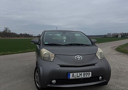 Toyota iQ + 1,0-l-VVT-i +