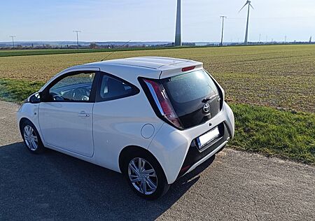Toyota Aygo (X) Aygo (X) 1,0-l-VVT-i