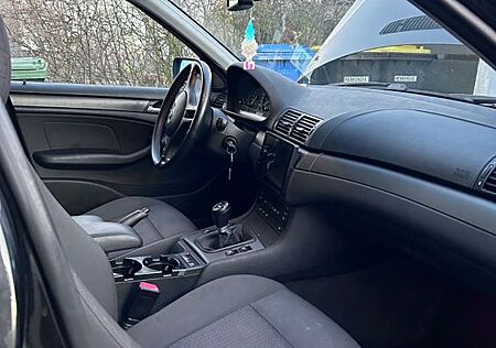 BMW 318i E46